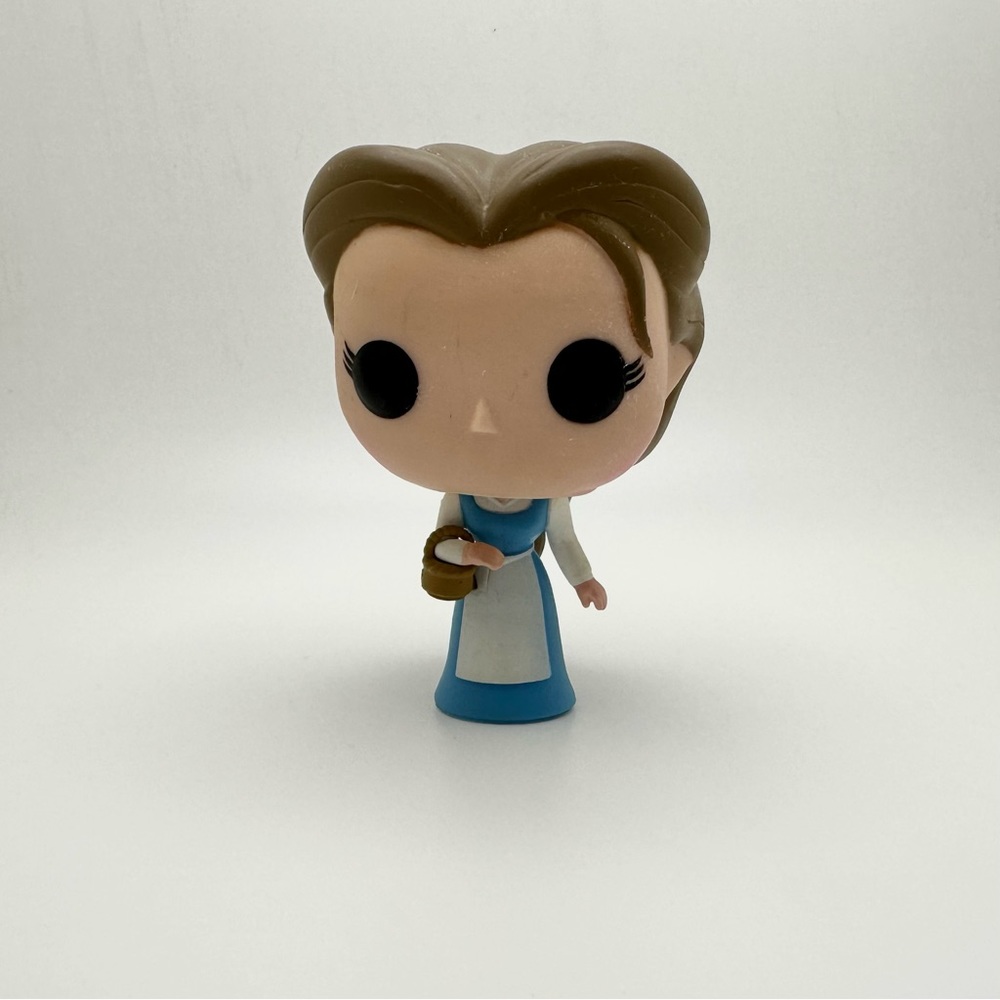 📚  Funko Pop- Belle Beauty and the Beast +FREE GIFT!